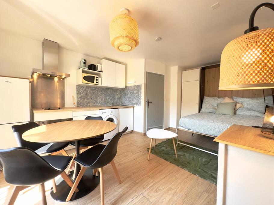 Charmant Studio A 200M Du Gardon 里茅林斯 外观 照片
